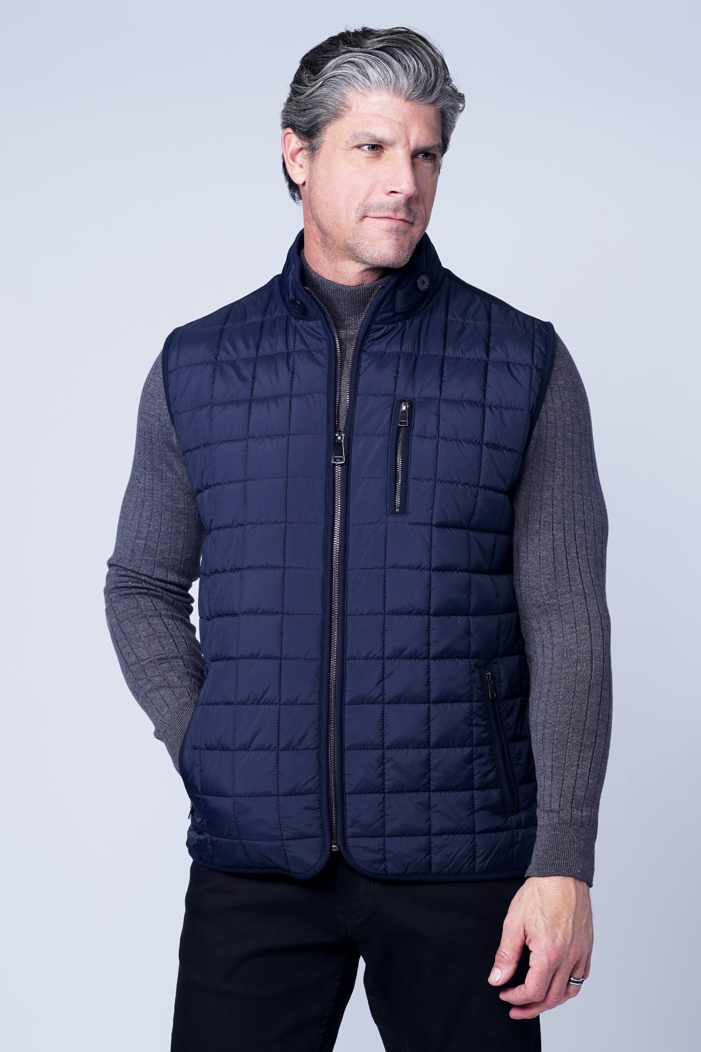 TRENTON VEST IN NAVY - 7 Downie St.®